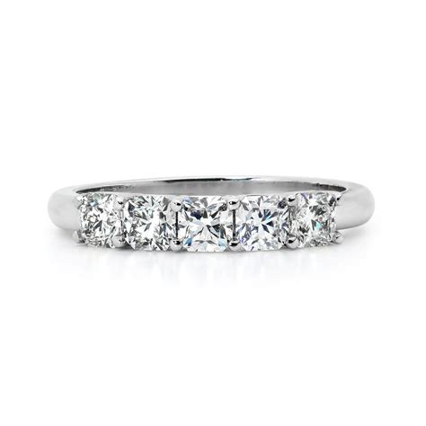 Ideal cut diamond ring – Linneys Jewellery