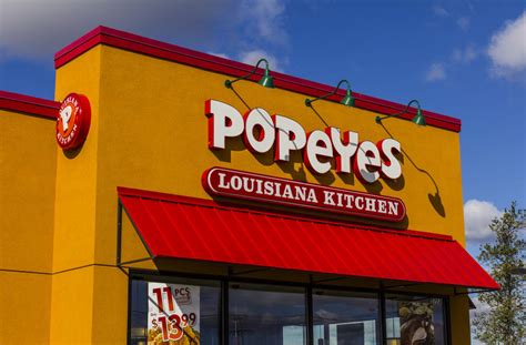 Popeyes 'unapologetically' makes major changes to restaurants: ‘It was time' - AOL Lifestyle