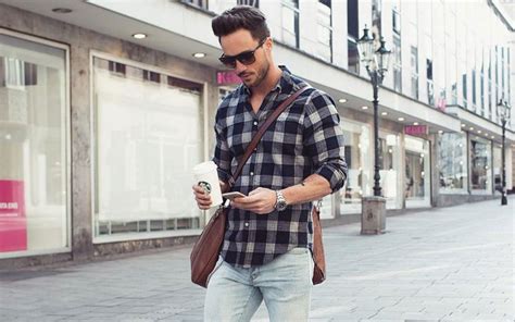 Top 4 Ways to Style Men's Flannel Shirts