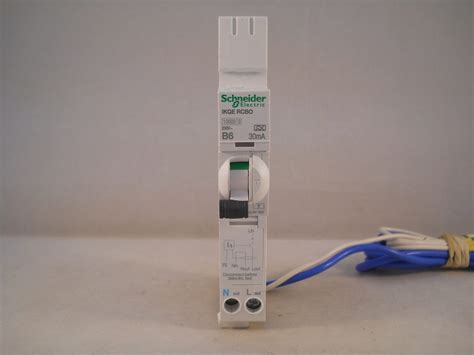 Schneider RCBO 6 Amp 30Ma Type B 6A B6 IKQE KQE Acti9 Square D ...