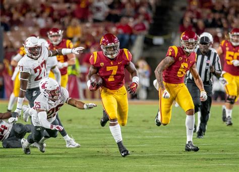 Football set for Fresno State showdown - Daily Trojan