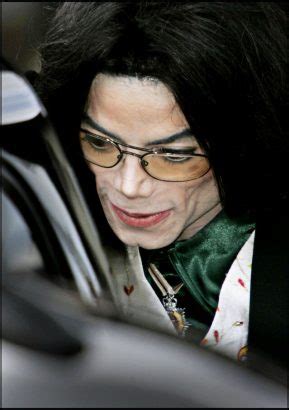 AUTOPSIES DE STARS. Michael Jackson, bouteille d'urine, masque à oxygène, dentifrice : retour ...