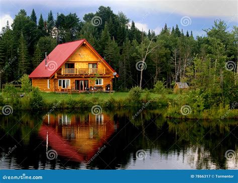 Log Cabin On A Lake stock image. Image of green, summer - 7866317