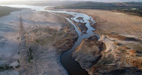 Drought-hit Cape Town cuts water usage as 'Day Zero' looms | Africanews