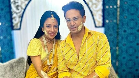 Anupamaa: Rupali Ganguly shares pics from haldi ceremony with Gaurav Khanna - Hindustan Times