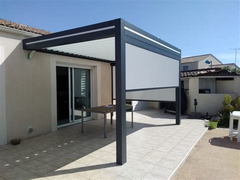 Pergola bioclimatique avec store