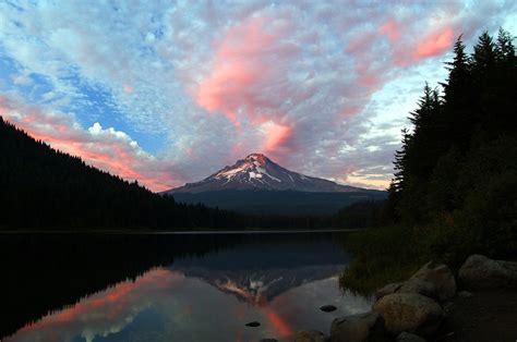 Trillium Lake, Oregon, USA Sunrise Sunset Times