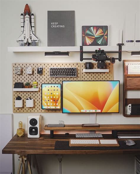 Desk Setup .032 by Ferik Tantomi - Designersworkspace | Home office setup, Home office design ...