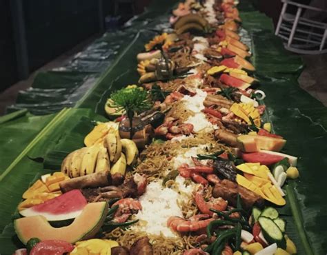 Hands on Eating: Gene Gonzalez tells us all about Filipino 'Kamayan'