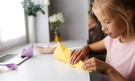 World Origami Day: 5 easy origami crafts for kids - Hindustan Times