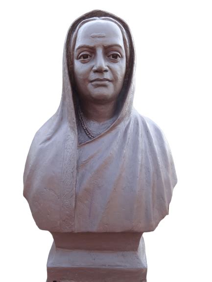 Savitribai Phule Portrait Statue, Size/Dimension: From 2.5 Ft To 4 Ft ...