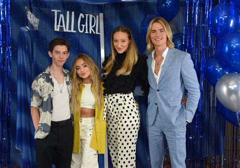 "Call Your Mother!" The Tall Girl Cast on Insecurities and Family - Family Entourage