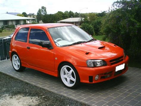 Toyota Starlet Glanza Photo Gallery #1/10