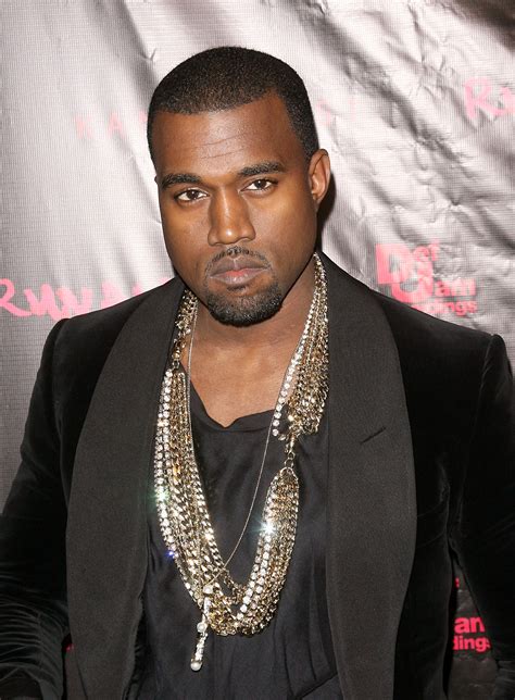 An Ode to Rappers’ Gold Chains | StyleCaster