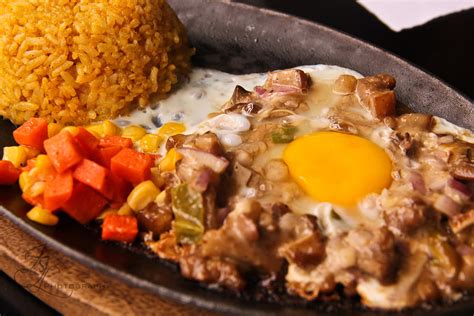 Sizzling Sisig with Egg by bearypink on DeviantArt