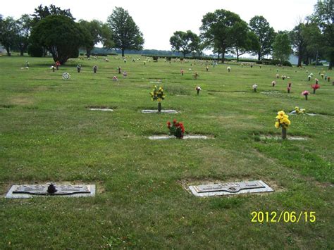 Oak Lawn Memorial Gardens in Galesburg, Illinois - Find a Grave Cemetery