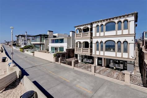 2806 The Strand – New Beachfront Home in Hermosa Beach on a Double Lot