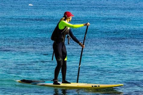 Paddleboarders’ water safety campaign as RNLI lifeguards return to Fife ...