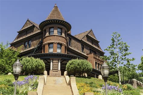 What Is a Gothic-Style House?