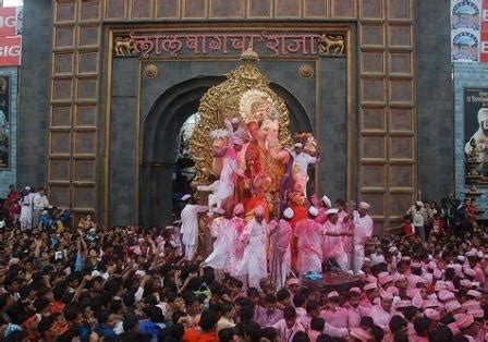 Lalbaugcha Raja Visarjan 2013 Photos & Wallpapers ~ Bhaktidesk.in