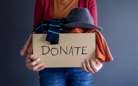 Donate To These 5 Groups In Pune To Donate Your Clothes To Someone In ...