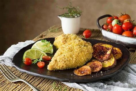 Pollo empanizado a la quinua y queso parmesano - Revista Maxi Online