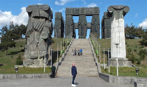 Memorial-history-of-Georgia_Tbilisi_Georgia ⋆ Фотографии ⋆ Путешествия с Fresh Trip