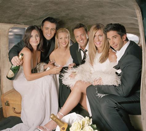 'There are no stars here': How the 'Friends' cast bonded when the show ...