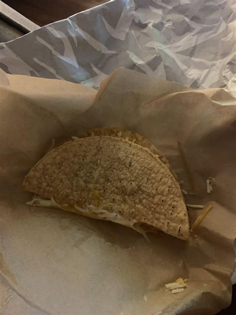 Tried both the grilled cheese dipping taco and the BCB : r/tacobell