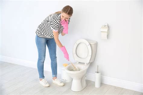 Why Does My Toilet Smell? Troubleshooting Tips