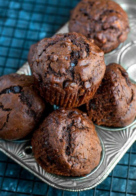 Double Chocolate Banana Muffins - Peas And Crayons