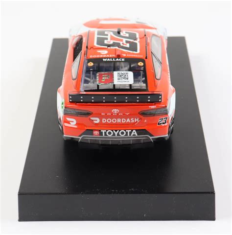 Bubba Wallace Signed 2022 NASCAR #23 DoorDash 1:24 Premium Diecast Car ...