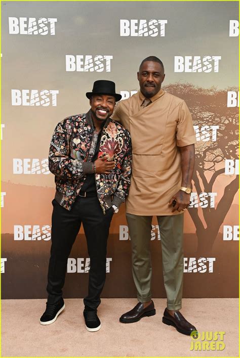 Idris Elba Snaps Pics With Fans at 'Beast' UK Premiere: Photo 4805678 ...