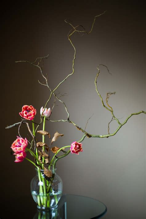 Ikebana, Discover More About the World of Japanese Flower Arranging