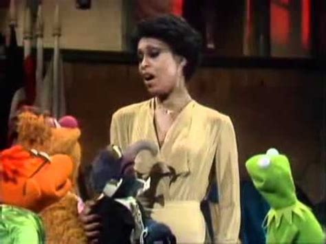 The Muppet Show - S4 E11 P3/3 - Lola Falana - YouTube