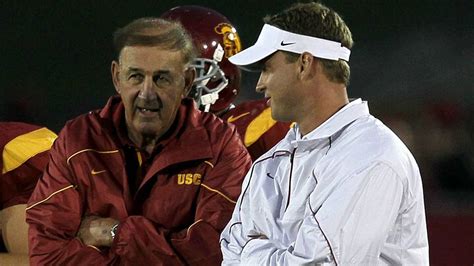 Lane Kiffin to bring on dad Monte as FAU coaching aide, source says ...