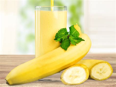 9 Surprising Benefits of Banana Juice | Organic Facts | Recipe | Banana ...