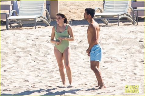 Newlyweds Taylor Lautner & Tay Dome Hit the Beach During Honeymoon in ...