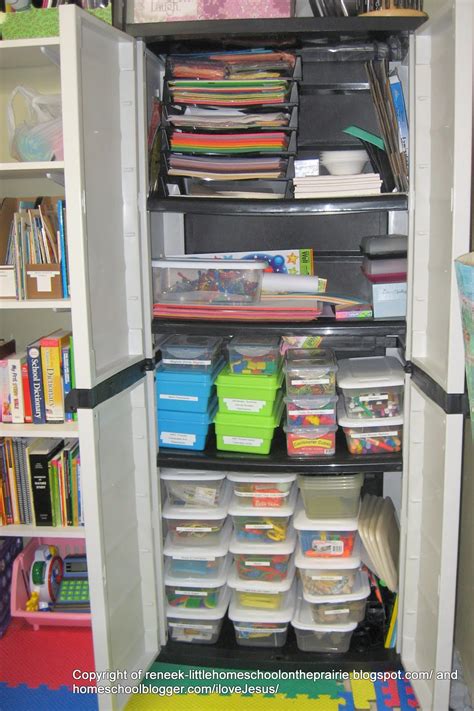 Little Homeschool on the Prairie: Homeschool Classroom Organization