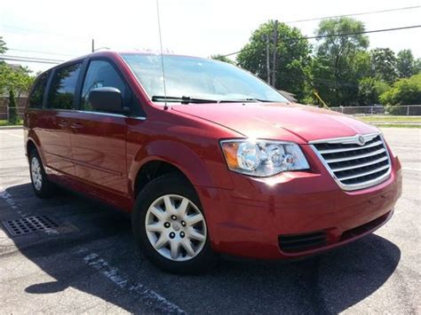 Find used 2009 CHRYSLER TOWN AND COUNTRY LX STOW N GO in Dearborn, Michigan, United States