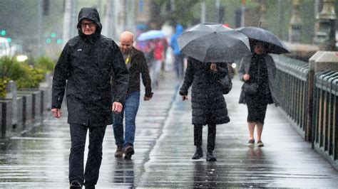 Victorian flood regions hit by gastro outbreaks sparking warnings | The ...