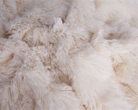 Super Soft Fluffy Fur - Wholesale Fabrics Europe