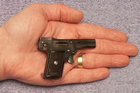 The World's Smallest Semi Automatic Pistol | Others