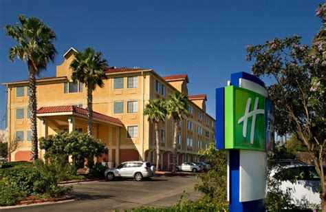 Holiday Inn Express Hotel & Suites San Antonio – Downtown Market Area (San Antonio, TX) - Resort ...