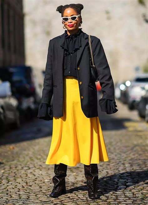 6 Stylish Yellow Outfit Ideas: How to Wear Yellow in 2022