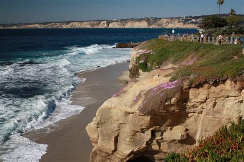 Boomer Beach - LaJolla.com