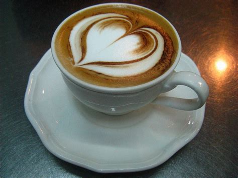 Creative-Latte-Art-Designs-09---Loving-Heart