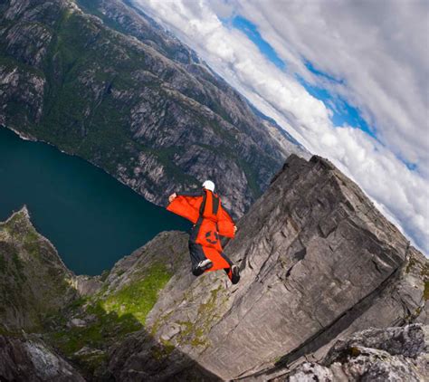 Wingsuit Flying: the human body in flight | HubPages