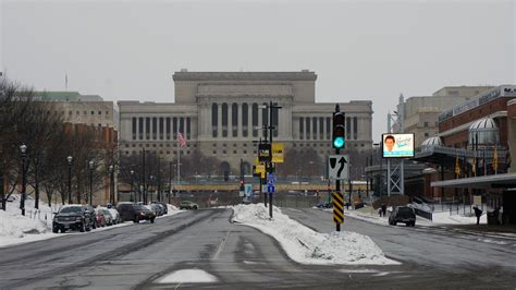 Milwaukee County declares snow emergency - Milwaukee Business Journal