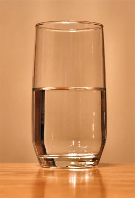 File:Glass-of-water.jpg - Wikimedia Commons